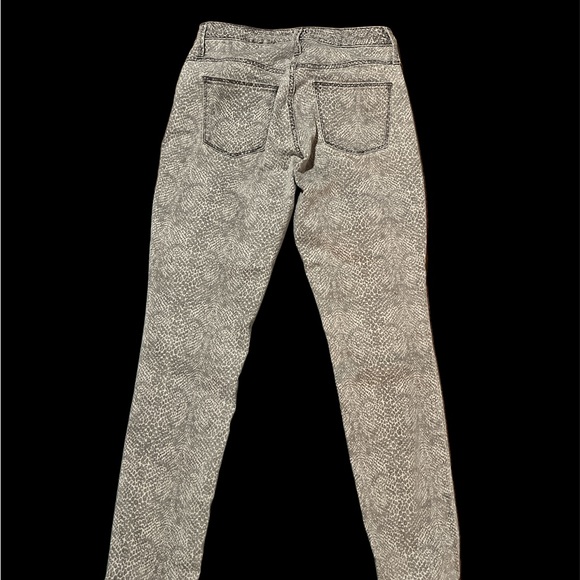 Universal Thread  jeans - Picture 4 of 4